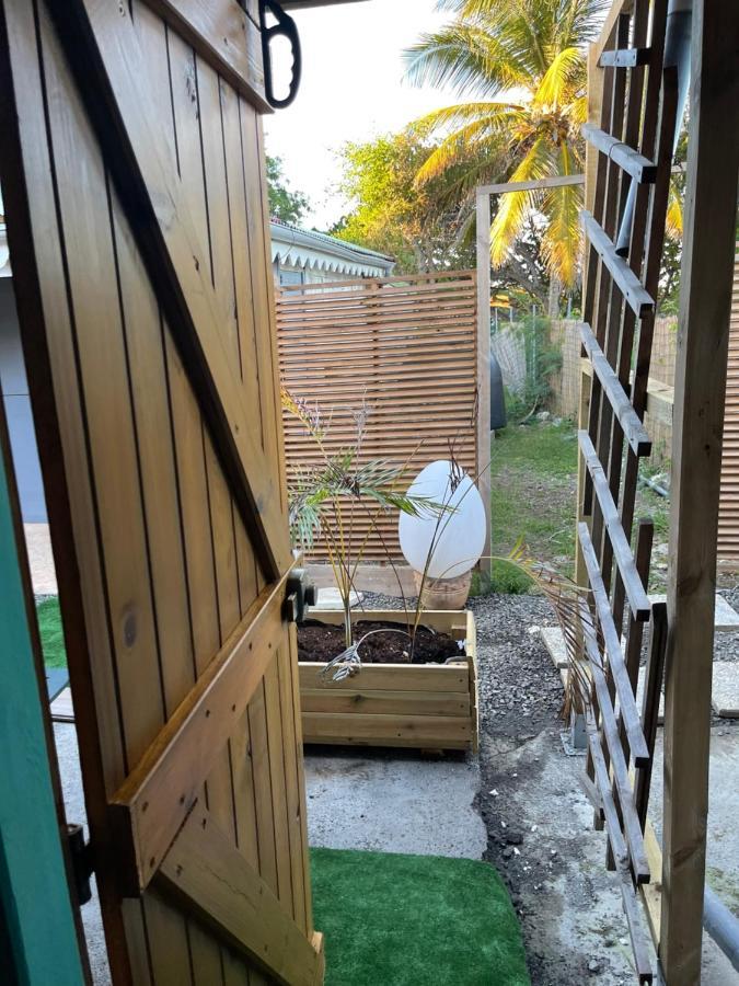 2 Bungalows Au Bord De La Plage De Montal A Moule Loues Individuellement Ou Ensemble 르 물레 외부 사진