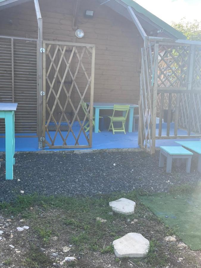 2 Bungalows Au Bord De La Plage De Montal A Moule Loues Individuellement Ou Ensemble 르 물레 외부 사진