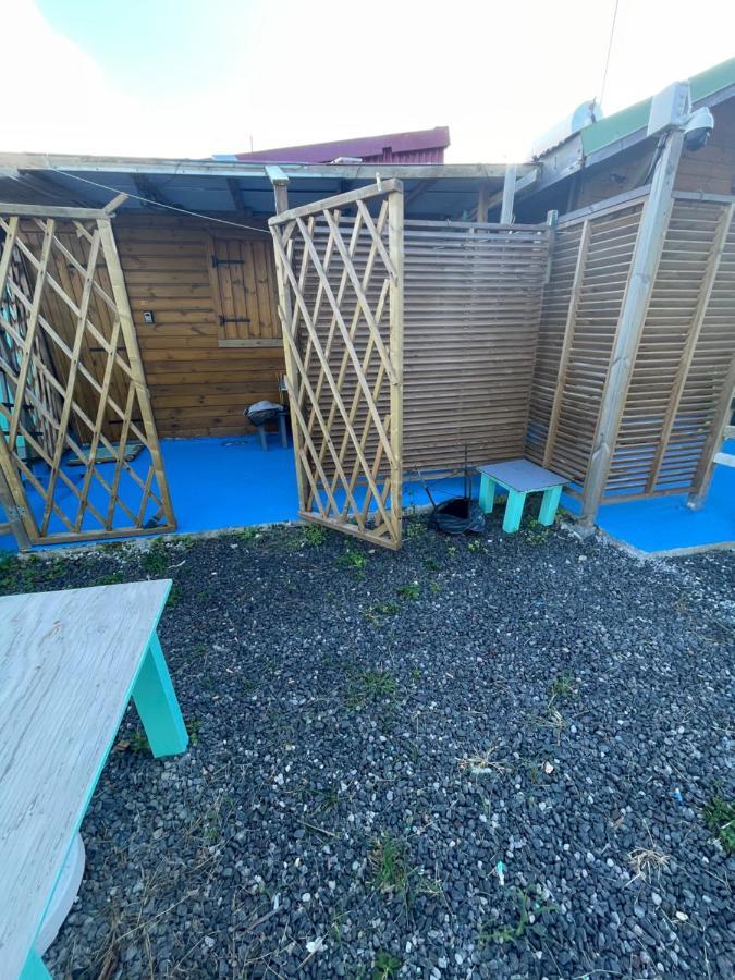 2 Bungalows Au Bord De La Plage De Montal A Moule Loues Individuellement Ou Ensemble 르 물레 외부 사진