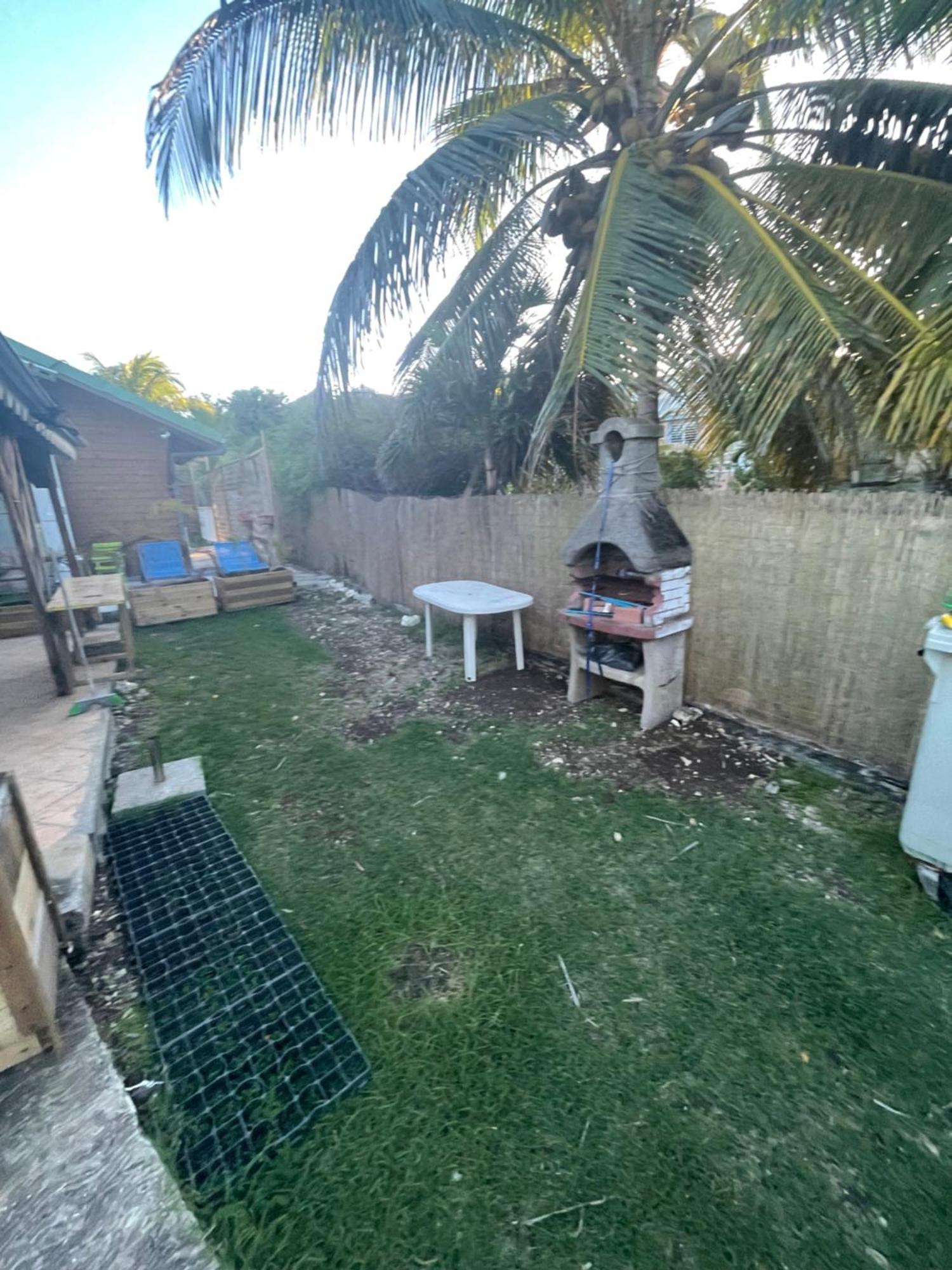 2 Bungalows Au Bord De La Plage De Montal A Moule Loues Individuellement Ou Ensemble 르 물레 외부 사진